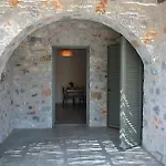 Petras Gi - Stone Aparthotel Stoúpa