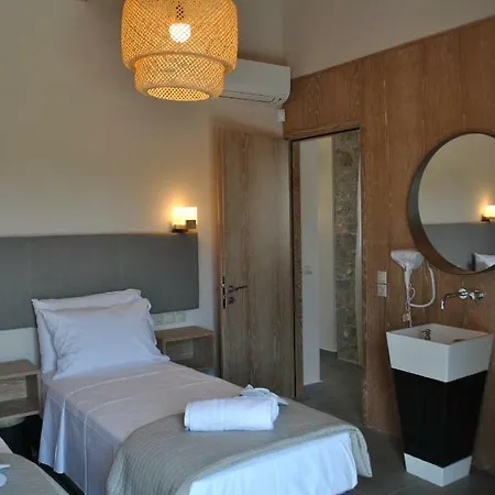 Petras Gi - Stone 4* Stoúpa