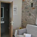 Petras Gi - Stone מלון דירות 4*