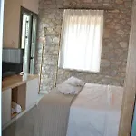 מלון דירות Petras Gi - Stone 4*
