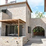Petras Gi - Stone 4* Stoúpa