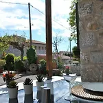 Petras Gi - Stone מלון דירות 4*
