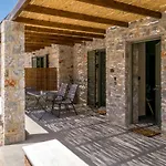 Petras Gi - Stone 4* Stoúpa