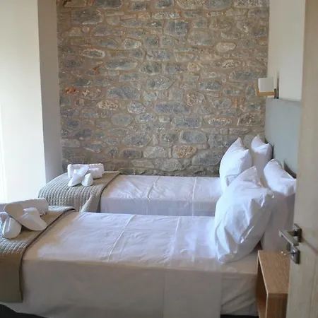 Petras Gi - Stone 4* Stoúpa