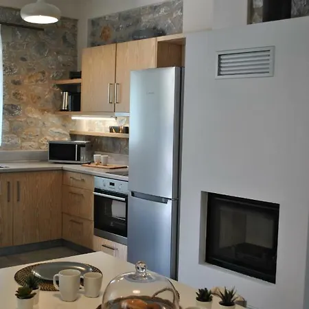 Petras Gi - Stone Aparthotel *