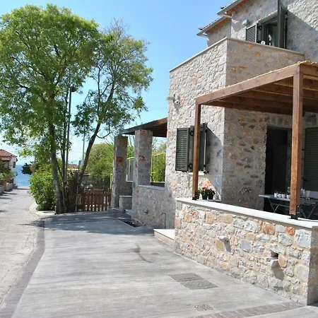 Aparthotel Petras Gi - Stone Stoúpa