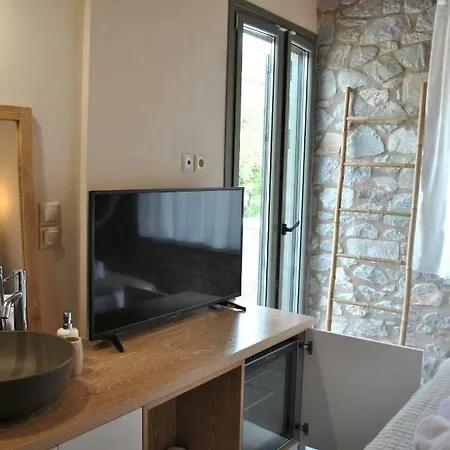 Petras Gi - Stone 4* Stoúpa