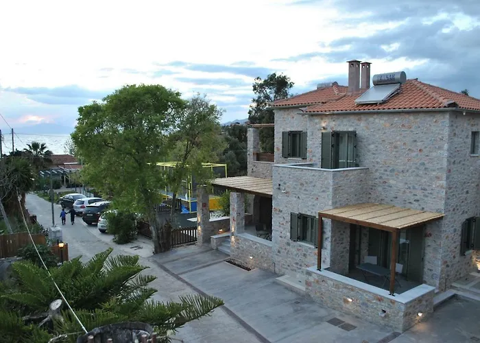 Petras Gi - Stone Stoupa