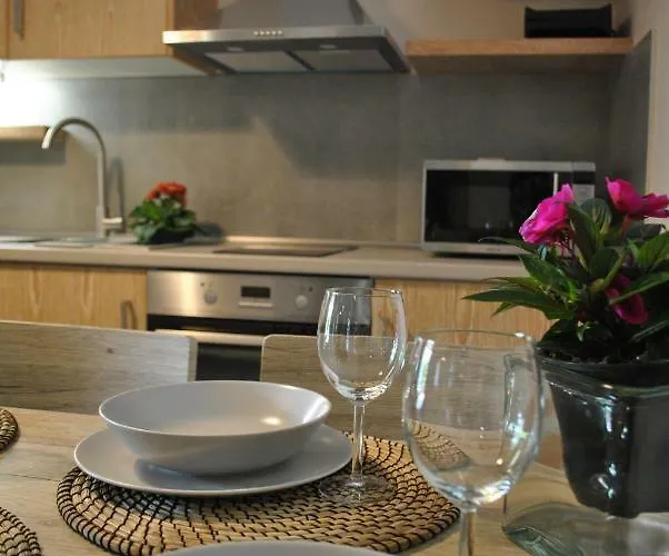 Apartmanhotel Petras Gi - Stone Sztúpa