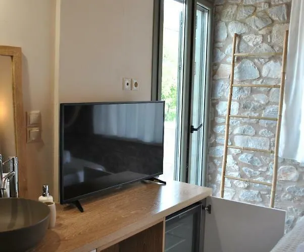 Petras Gi - Stone 4* Στούπα