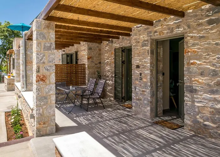 Petras Gi - Stone 4* Stoúpa